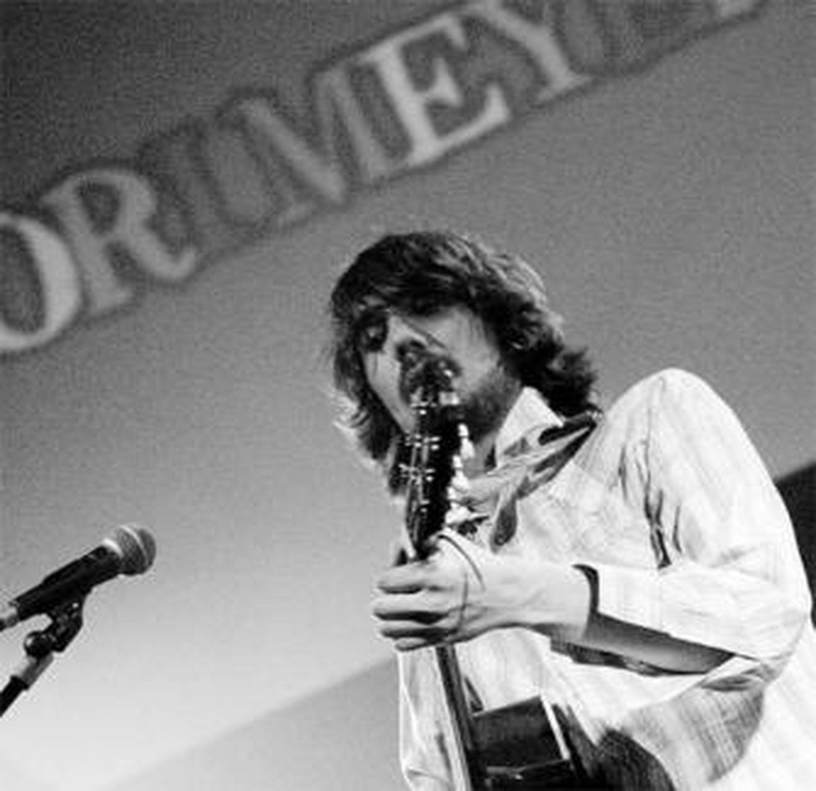 La parada en Granada de Lori Meyers llenó anoche la Industrial Copera de incondicionales.