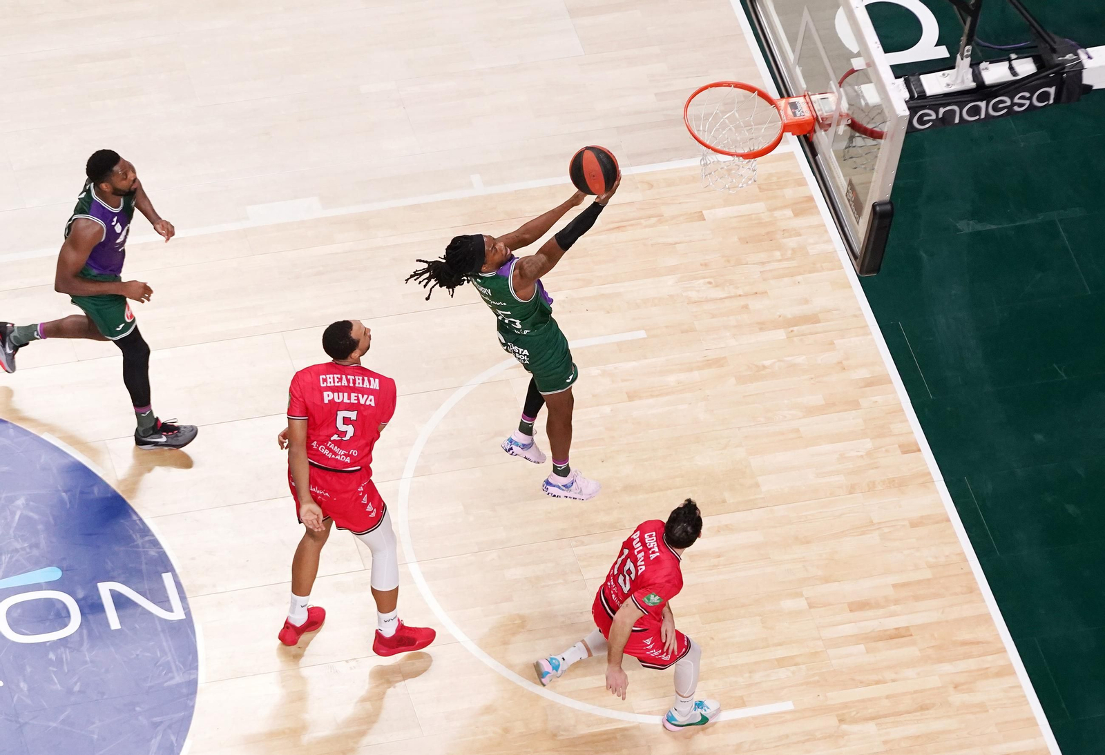 Melvin Ejim, sus cuatro años y seis títulos en Málaga