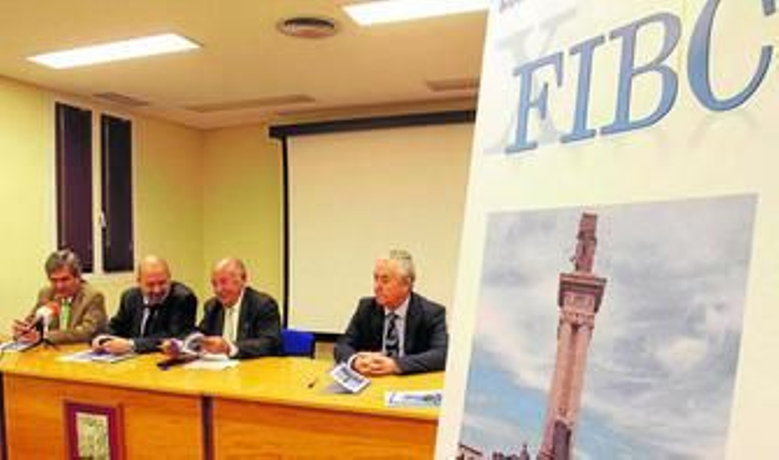 La rueda de prensa de presentación del X Foro Iberoamericano de Cardiología tuvo lugar en el Colegio Oficial de Médicos de Cádiz.