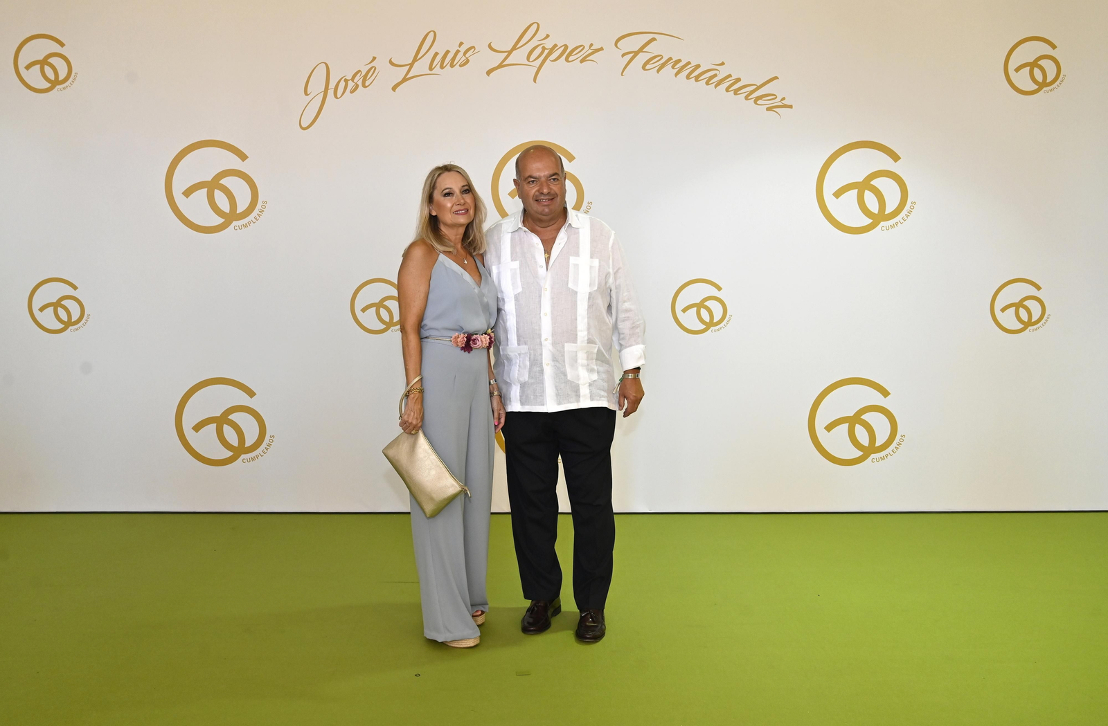 Laura Gallego y Pedro Pacheco, entre los invitados al cumpleaños de El Turronero