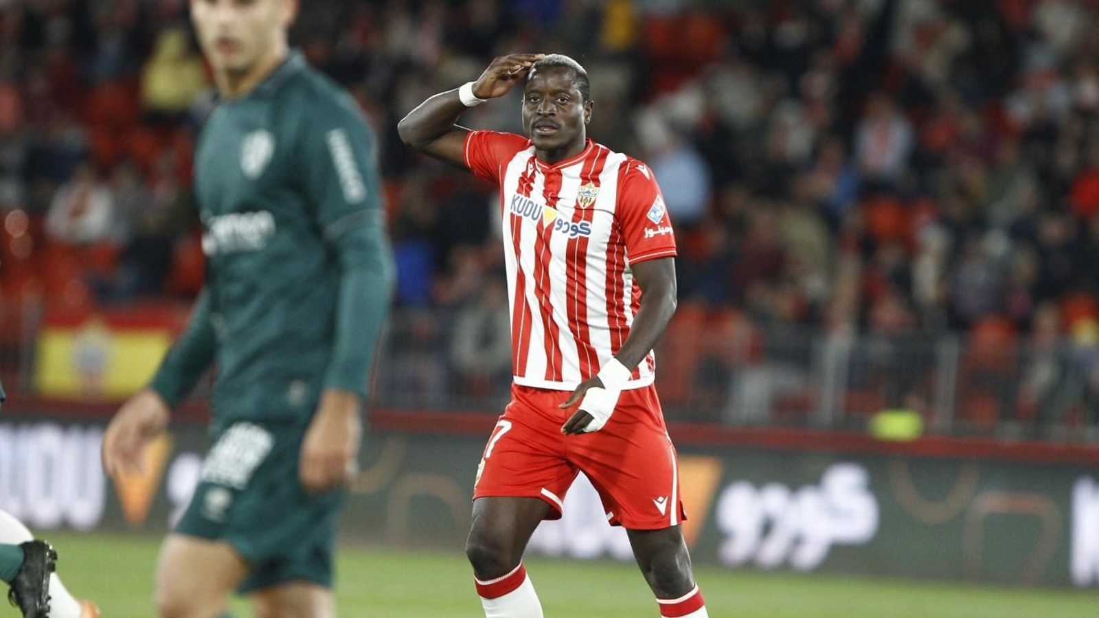 Dion Lopy se echa la mano a la cabeza en el encuentro ante los aragoneses.