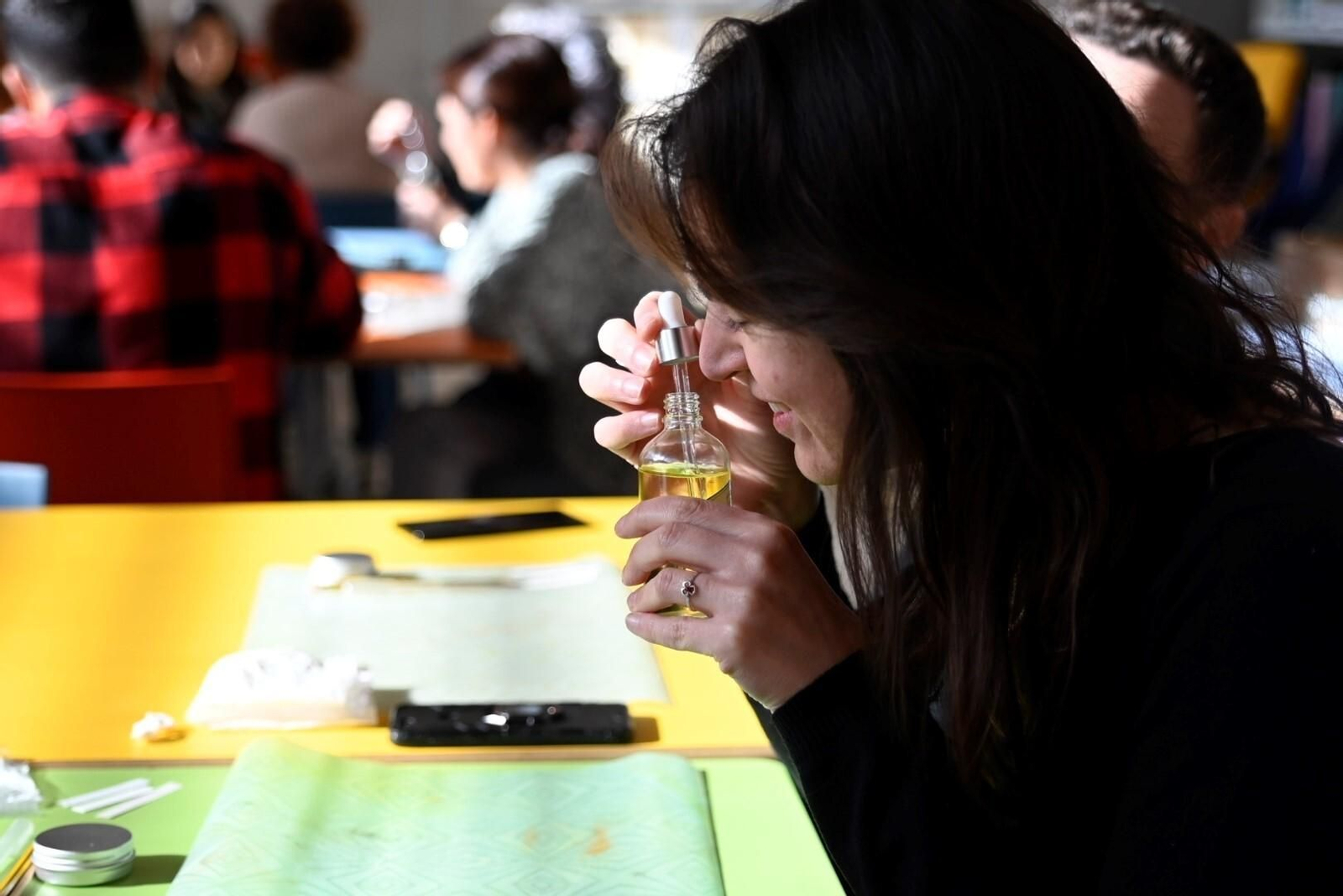 El taller 'Perfumes de la antigua Roma' del Museo Arqueológico de Córdoba, en imágenes
