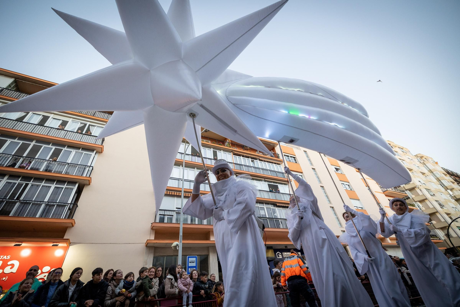 Todas las imágenes de la cabalgata de los Reyes Magos en Cádiz