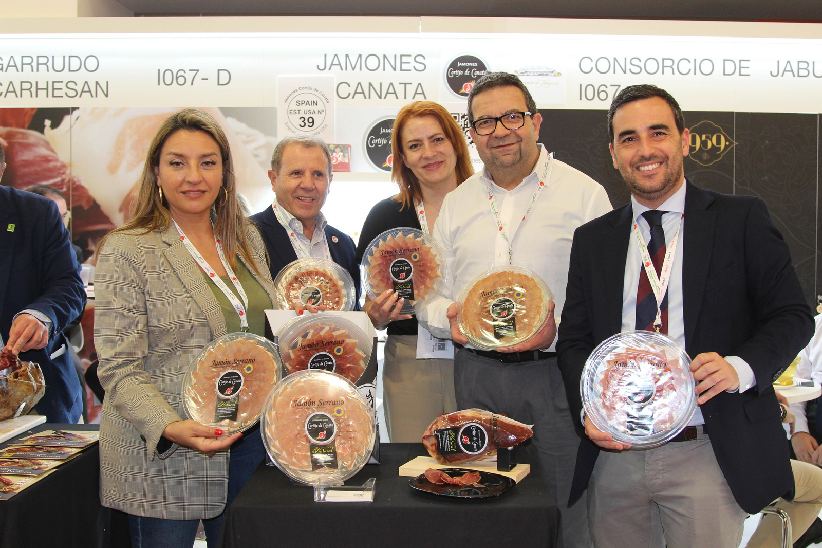 María del Mar López, Jerónimo Parra y Carlos Sánchez, en Jamones de Serón Cortijo de Canata.