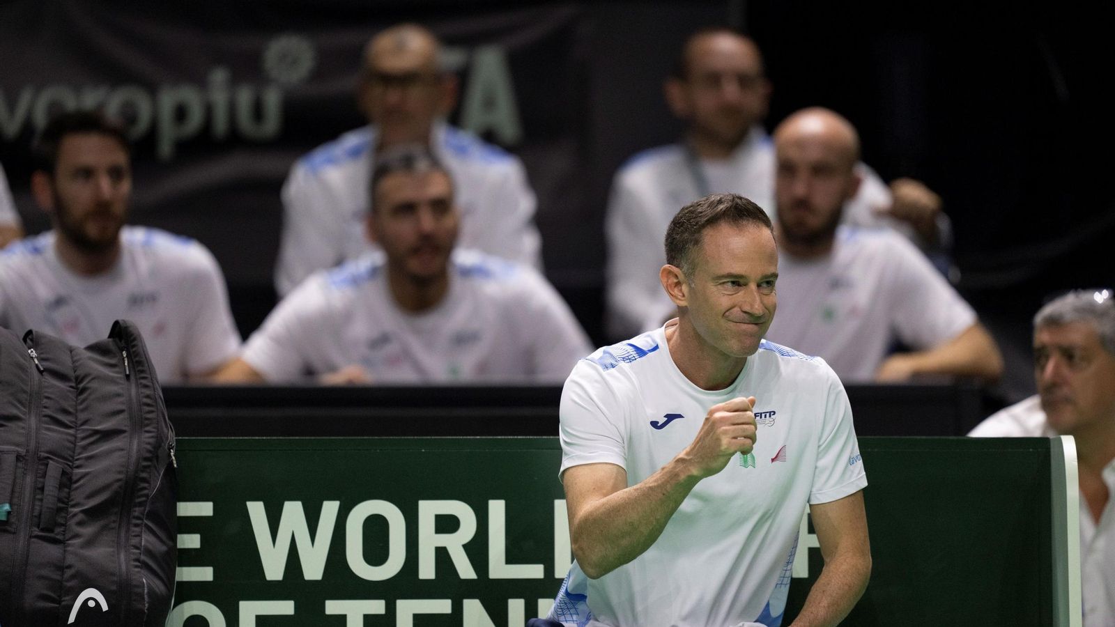 Berrettini derrota a Kokkinakis y acerca a Italia a la final de la Copa Davis