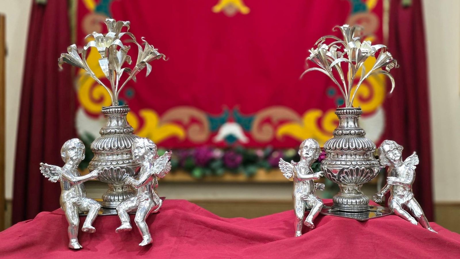 Nuevos ángeles de orfebrería para la carreta.