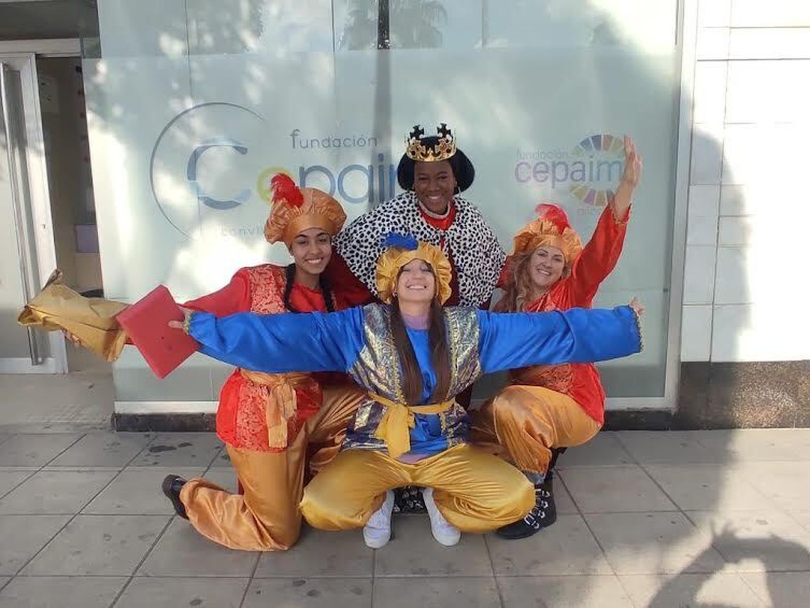 Cepaim reparte regalos y cariño a niños/as  de siete nacionalidades en Níjar