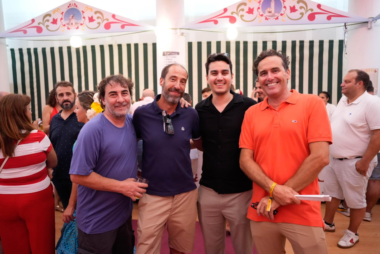 Los almerienses disfrutan del martes en la Feria del Mediodía