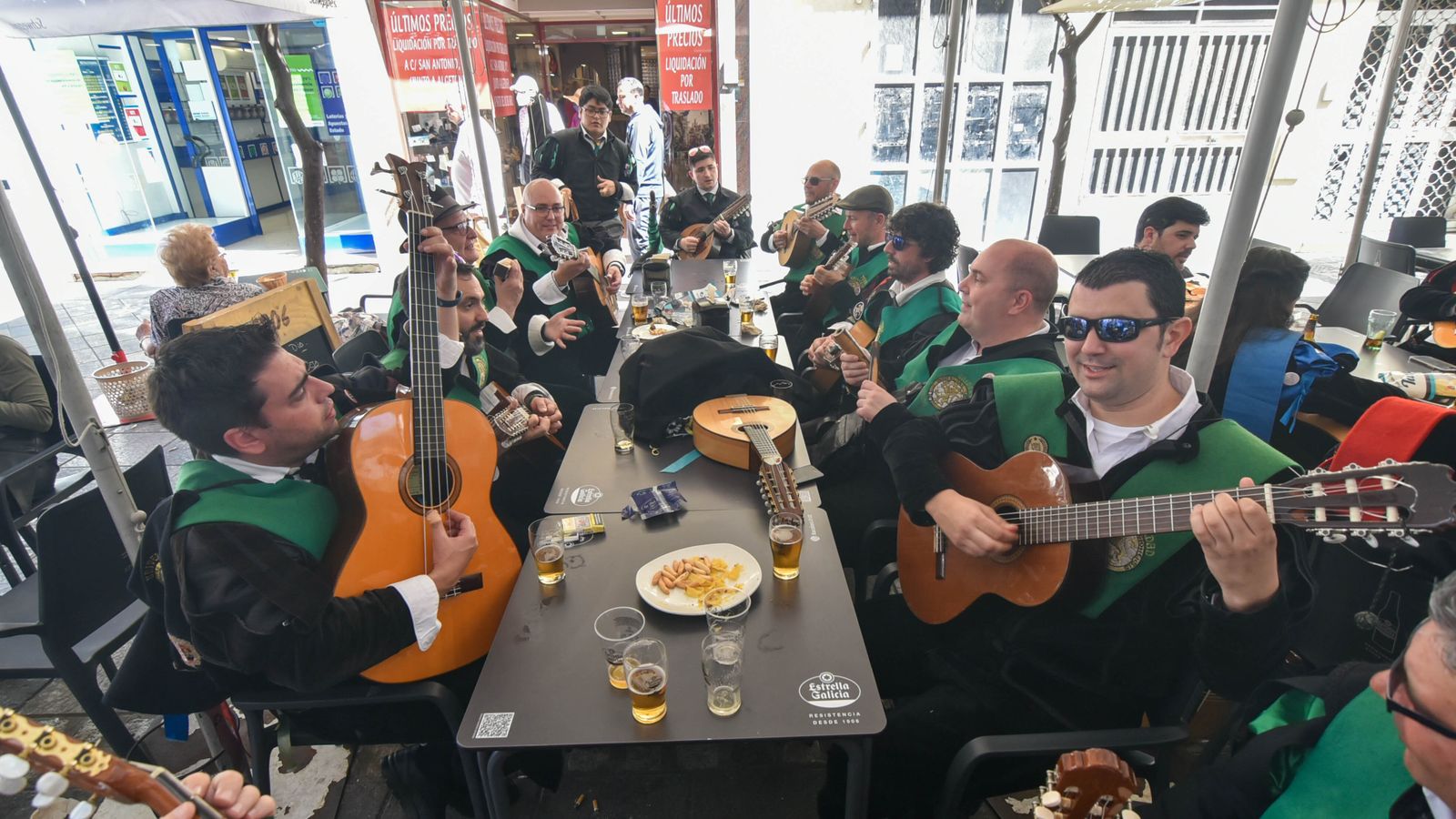 Fotos del pasacalles del X Certamen Internacional de Tunas Ciudad de Algeciras