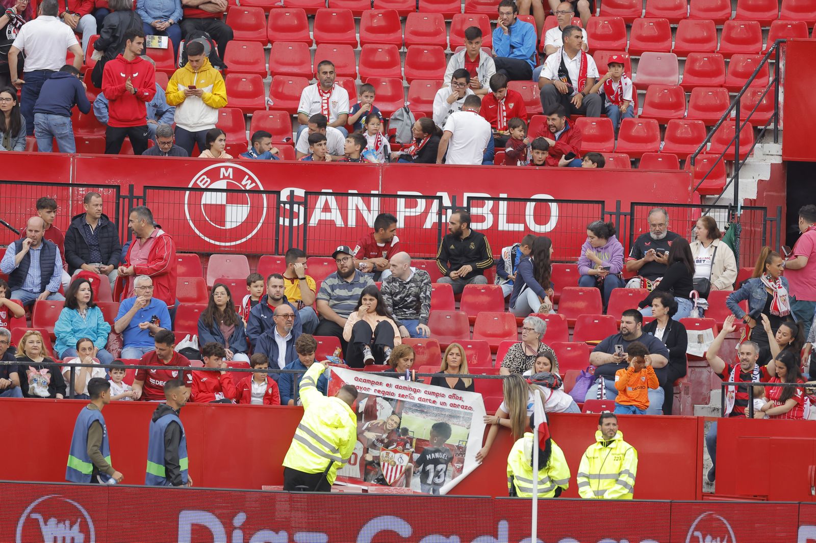 Búscate en las fotos del Sevilla-Madrid