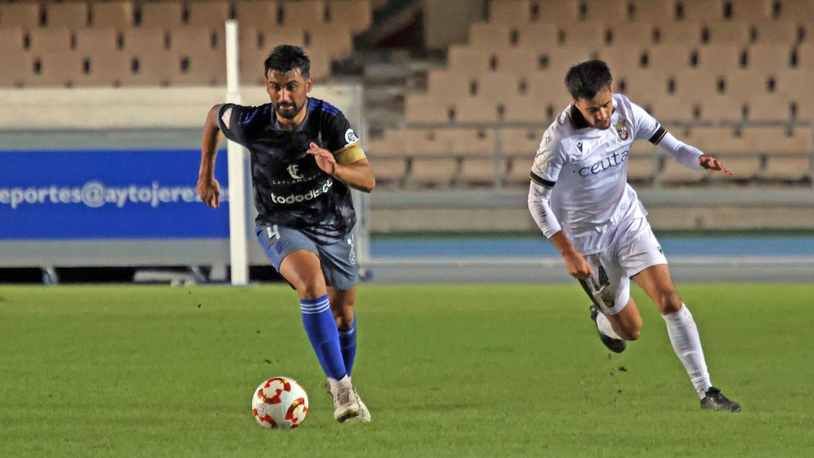 Imágenes de la eliminatoria de Copa del Rey entre el Xerez CD y el AD Ceuta FC en Chapín