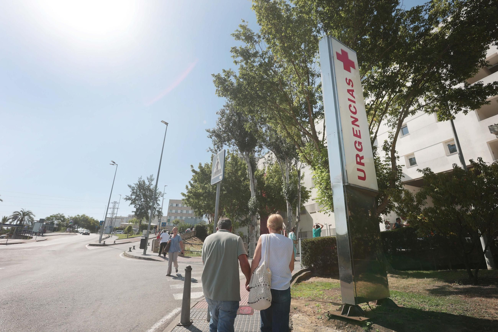 Entrada a las Urgencias del Hospital de Jerez.