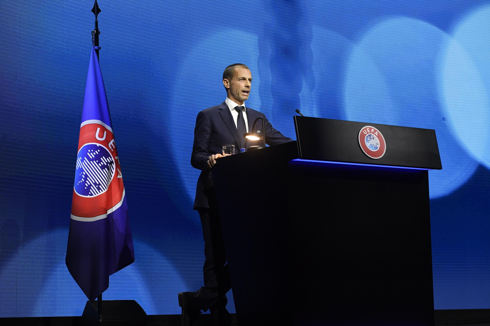El presidente de la UEFA, Aleksander Ceferin, en el congreso del organismo en Montreux, Suiza.