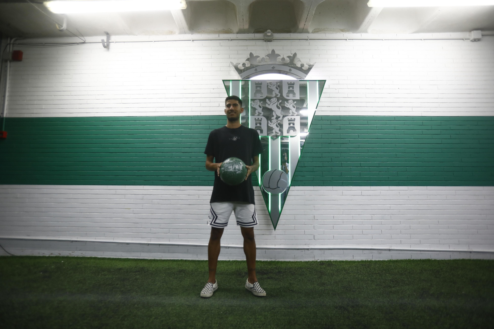 Las imágenes de la presentación de Calderón con el Córdoba CF