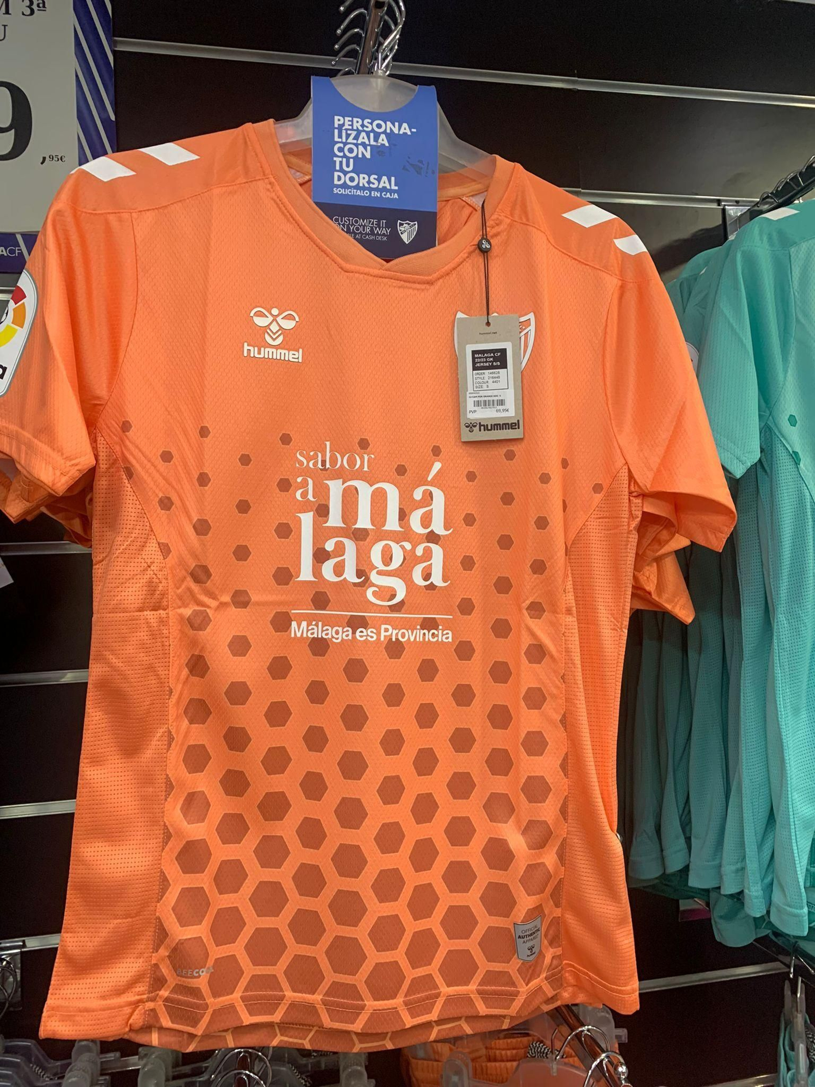 Los novedosos productos del Málaga CF en tiendas