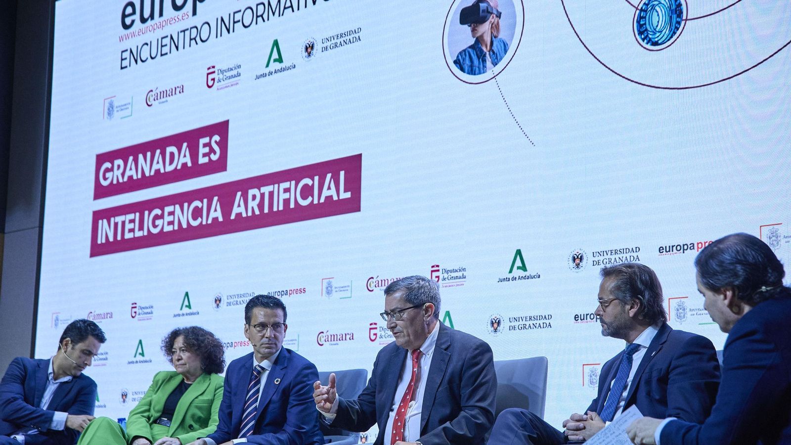 Momento de la charla-coloquio que ha tenido lugar en el desayuno 'Granada es Inteligencia Artificial' de Europa Press