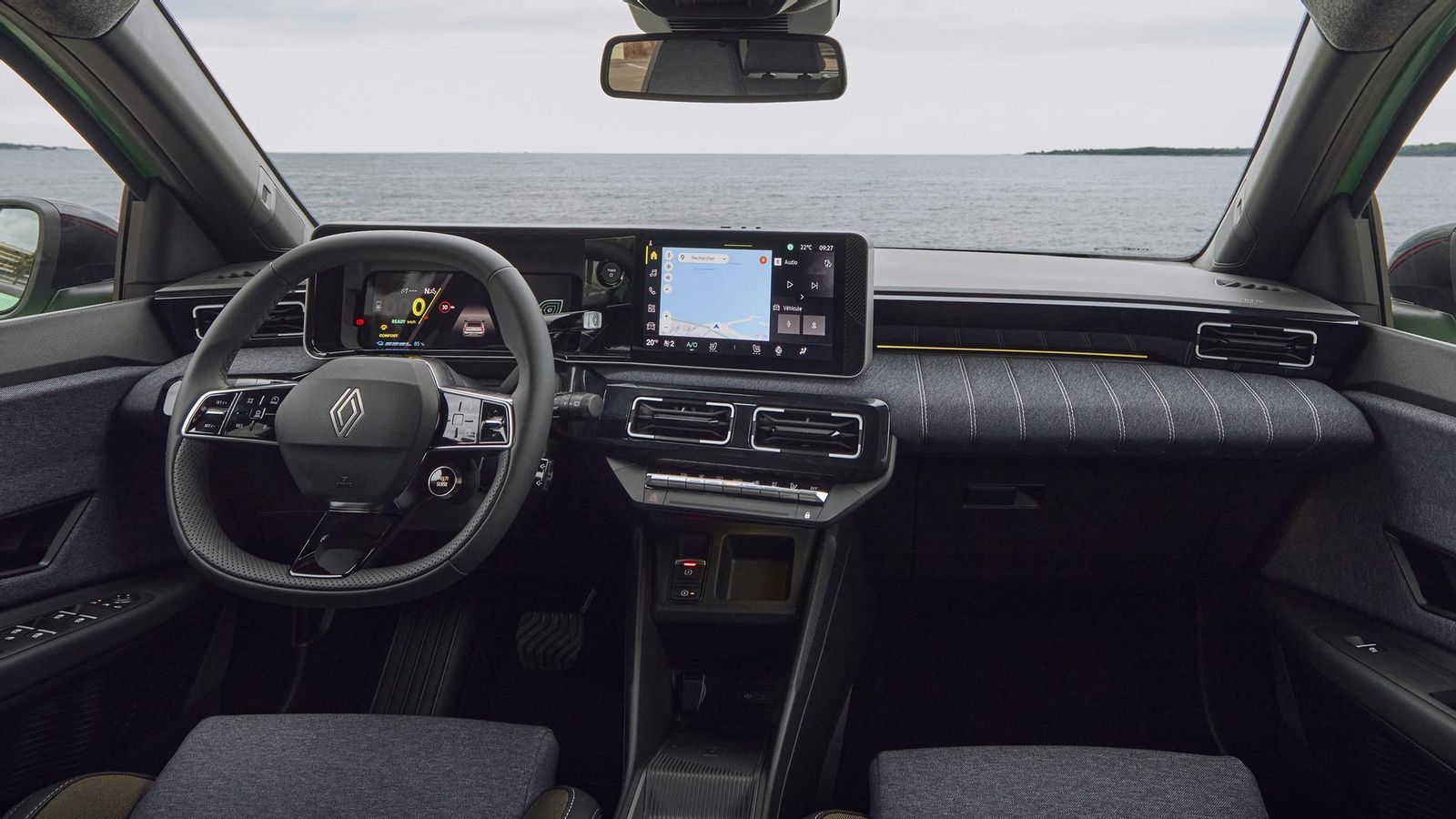 El diseño evocador de los antecesores de este Renault, modelos como los R-5 y Supercinco, ha sido uno de los principales aspectos valorado para la elección de este eléctrico en primer lugar. El diseño evocador de los antecesores de este Renault, modelos como los R-5 y Supercinco, ha sido uno de los principales aspectos valorado para la elección de este eléctrico en primer lugar.