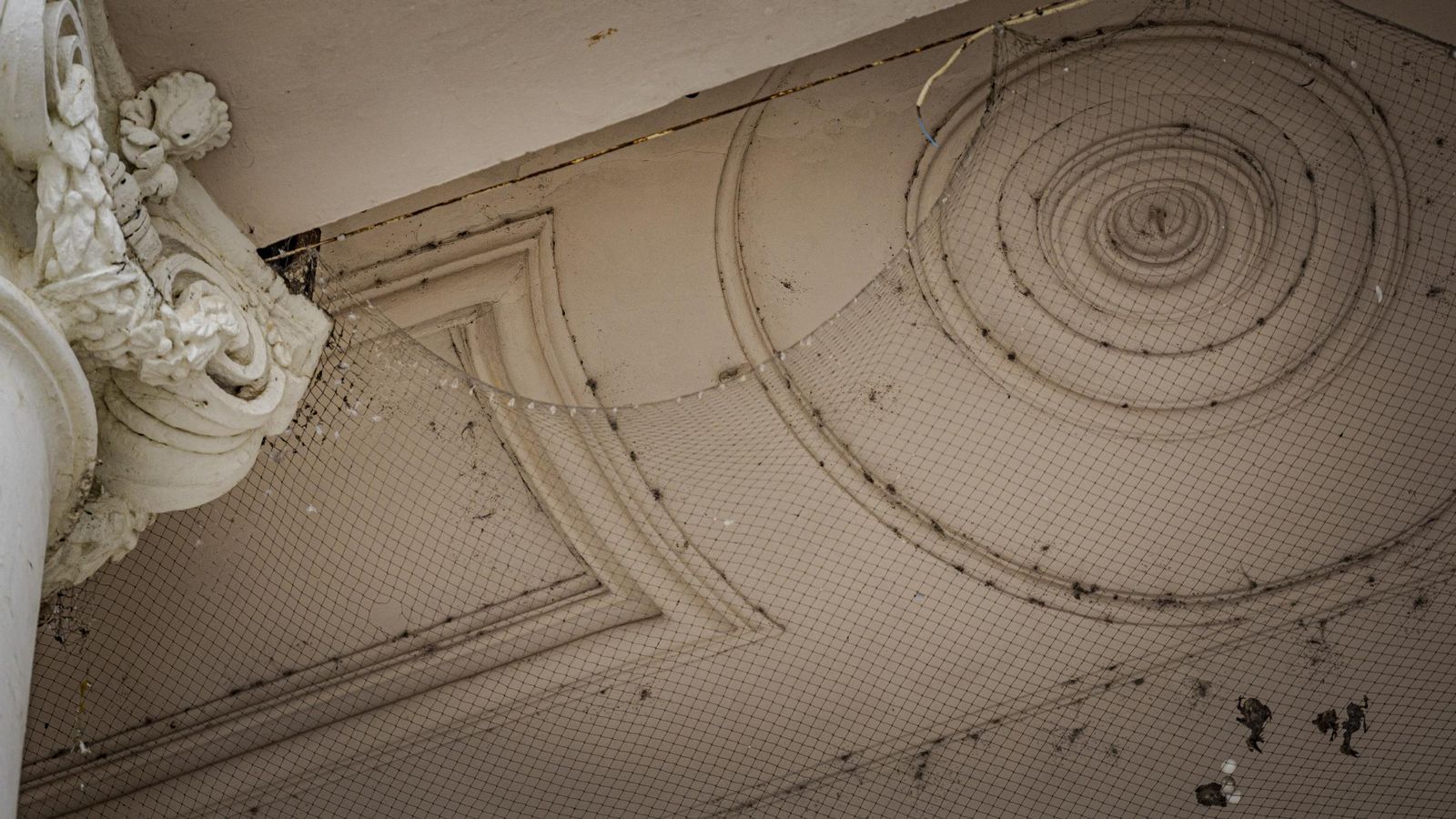 El mal estado del edificio del Ayuntamiento de Cádiz