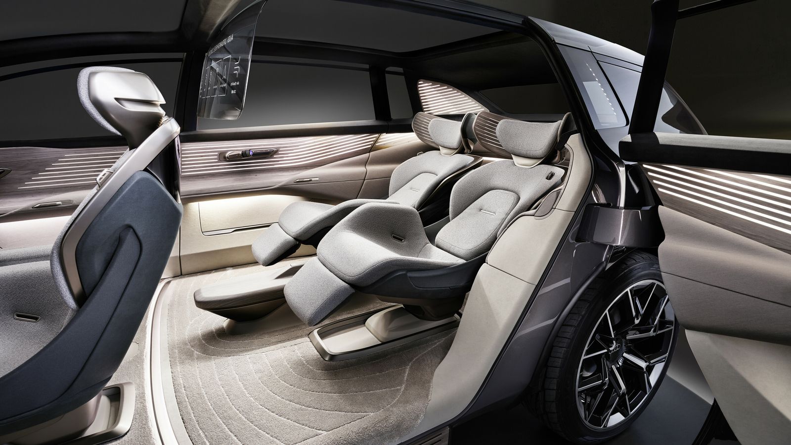 Los asientos pueden situarse en una posición de relax en la que disfrutar del máximo confort durante el desplazamiento.