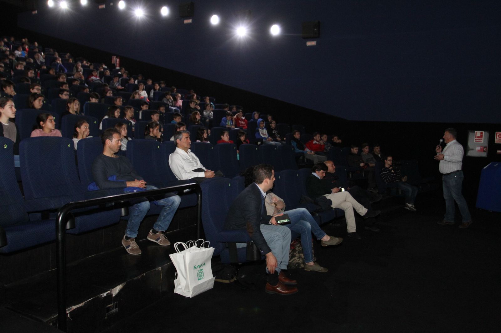 Presentación del documental 'La gran ola' en el colegio Funcadia