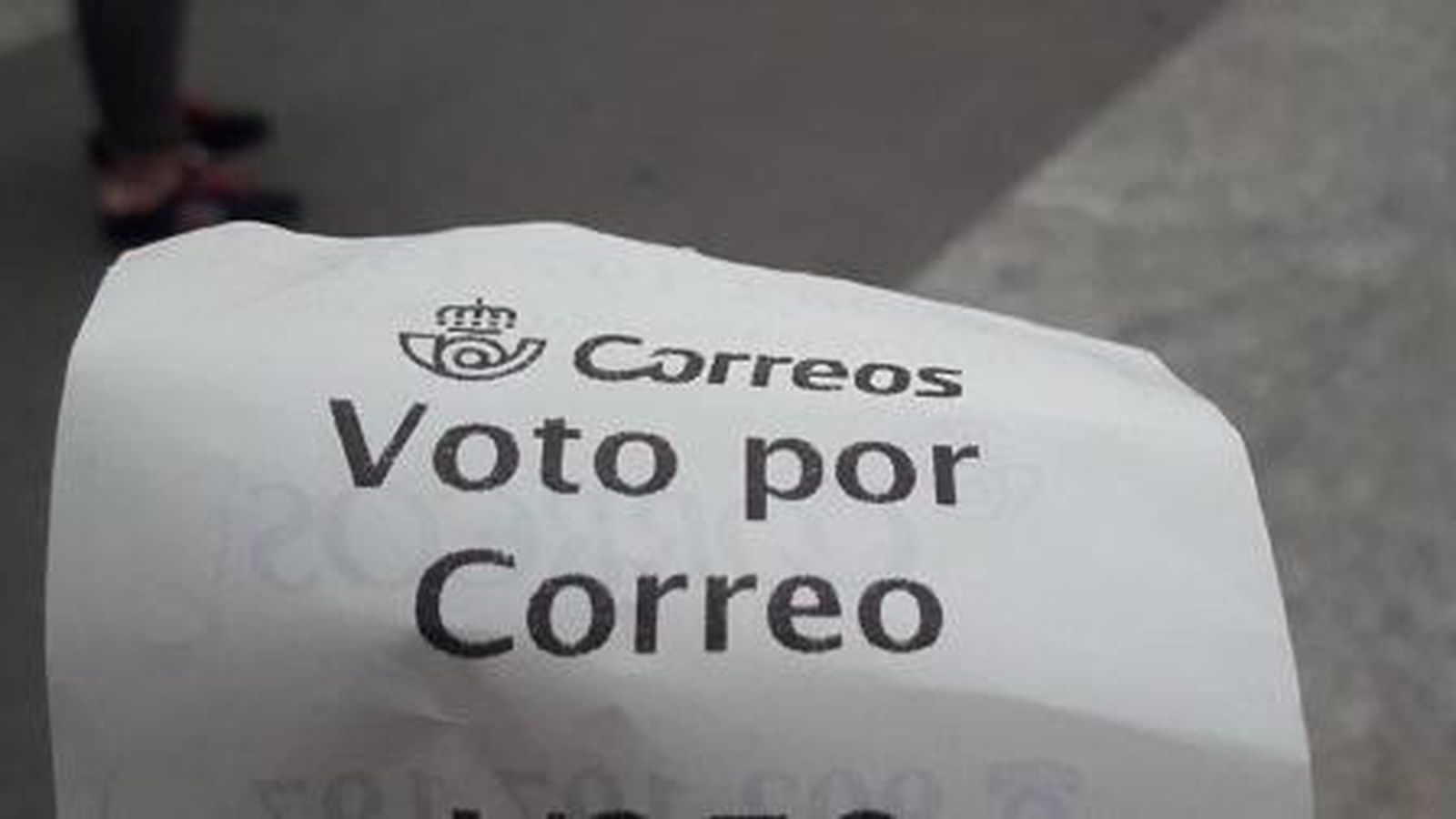 CCOO y UGT demandan refuerzos en Granada para asegurar el voto por correo