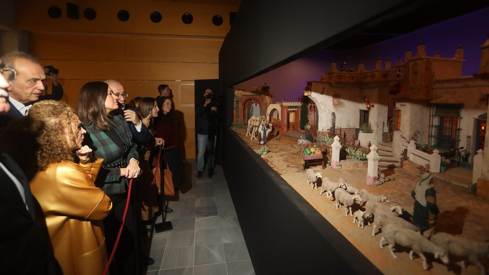Nacimiento instalado por la asociación de belenistas El Redentor en el Ayuntamiento de San Fernando en las pasadas Navidades. Nacimiento instalado por la asociación de belenistas El Redentor en el Ayuntamiento de San Fernando en las pasadas Navidades.
