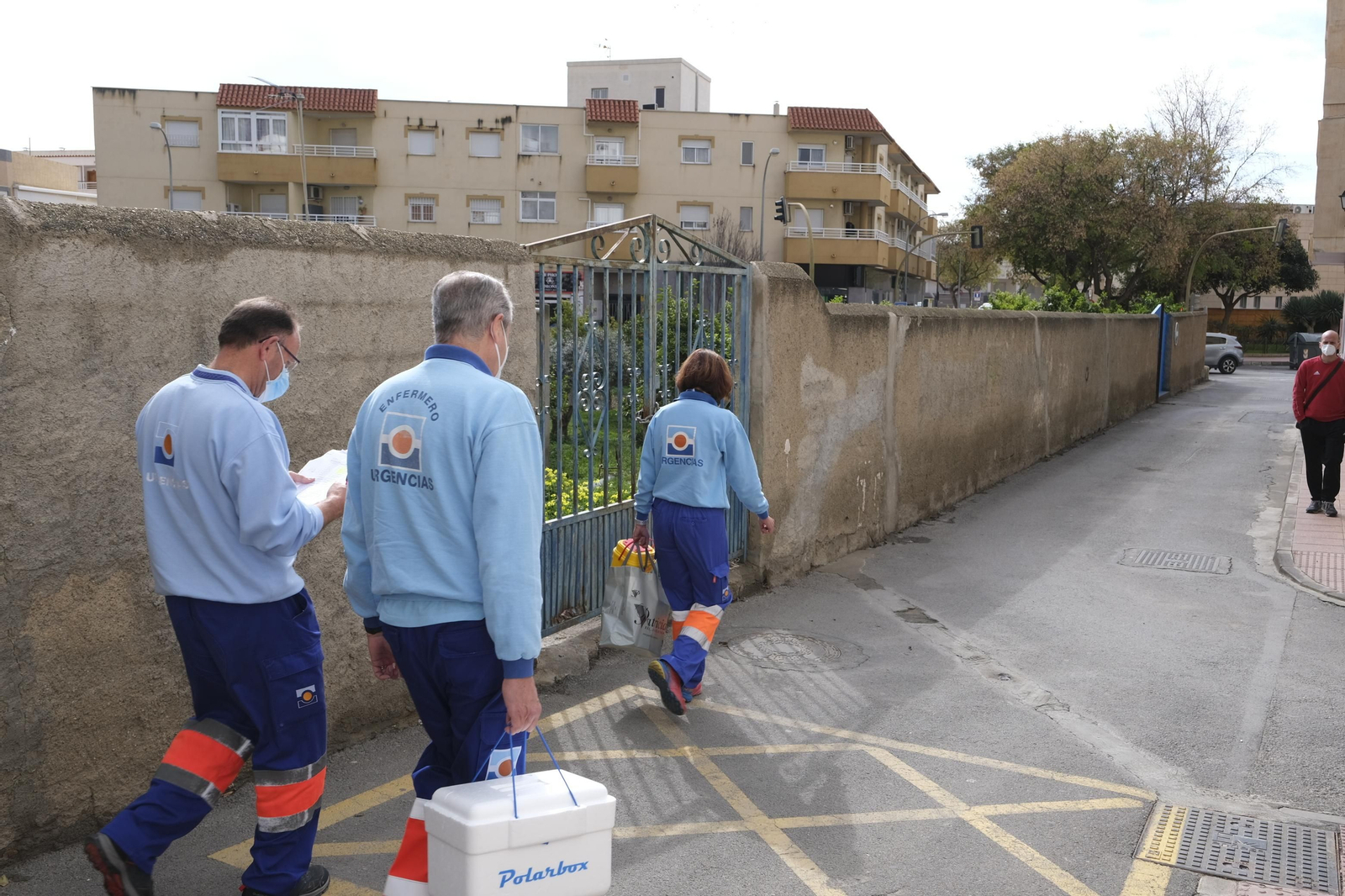 Un año en primera línea de batalla y casi mil bajas de los sanitarios por infección COVID-19