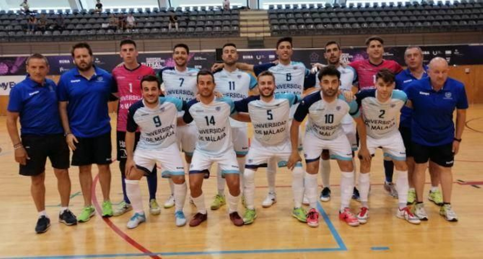 Jugadores de la UMA en el europeo universitario de fútbol sala de Braga.
