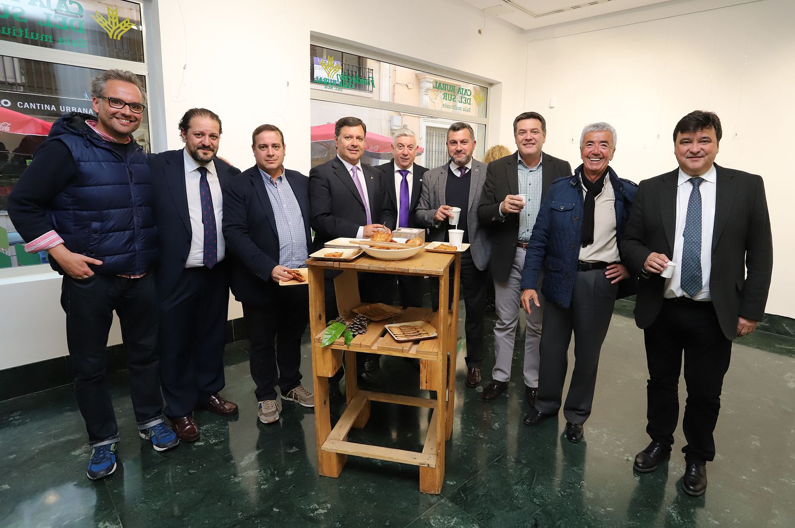 Imágenes de la presentación de la Guía de Semana Santa de Huelva Información