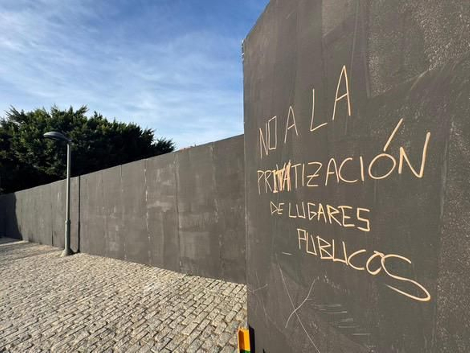 Nada más elocuente que un muro para saber en qué ciudad estamos.