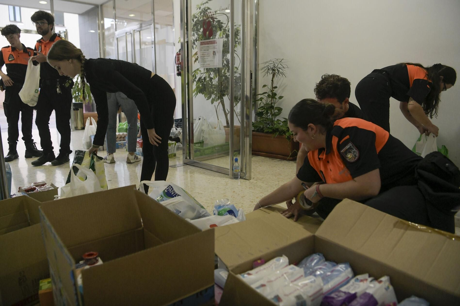 Galería | Granada se entrega a los afectados por la DANA de Valencia con recogidas solidarias
