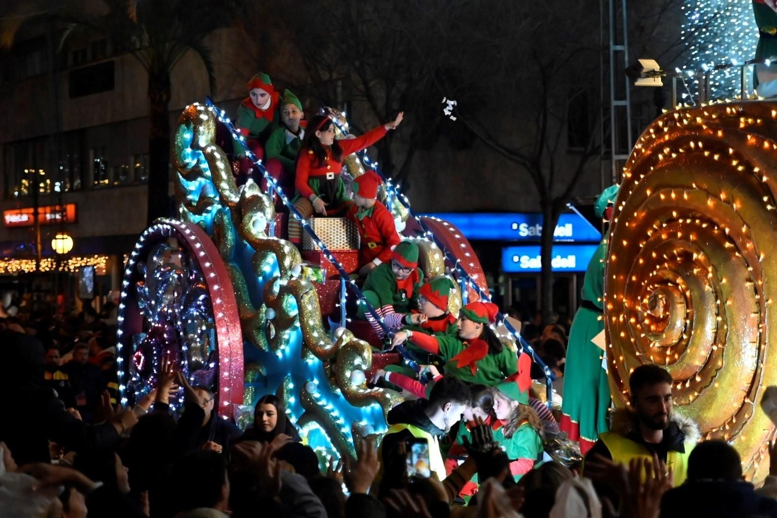 Una de las carrozas de la Cabalgata de Reyes Magos de 2024