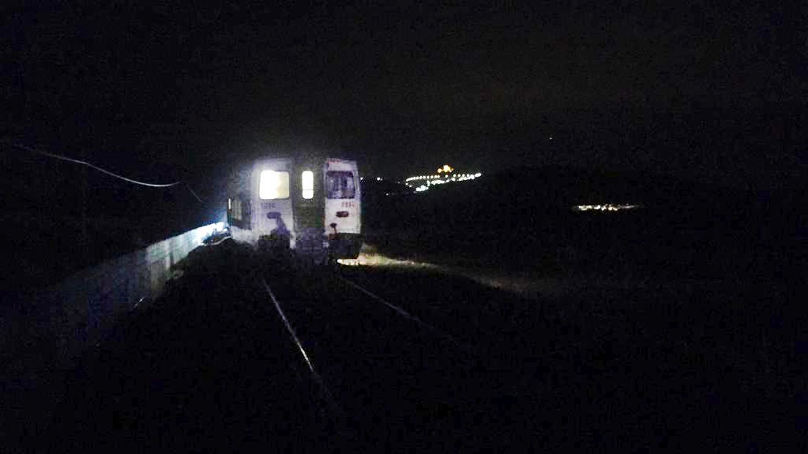 Imagen del tren descarrilado en Teba.