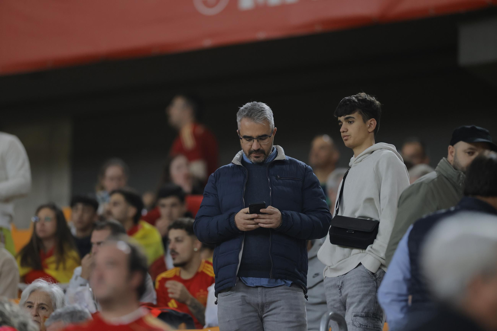 Búscate en las fotos del España - Turquia