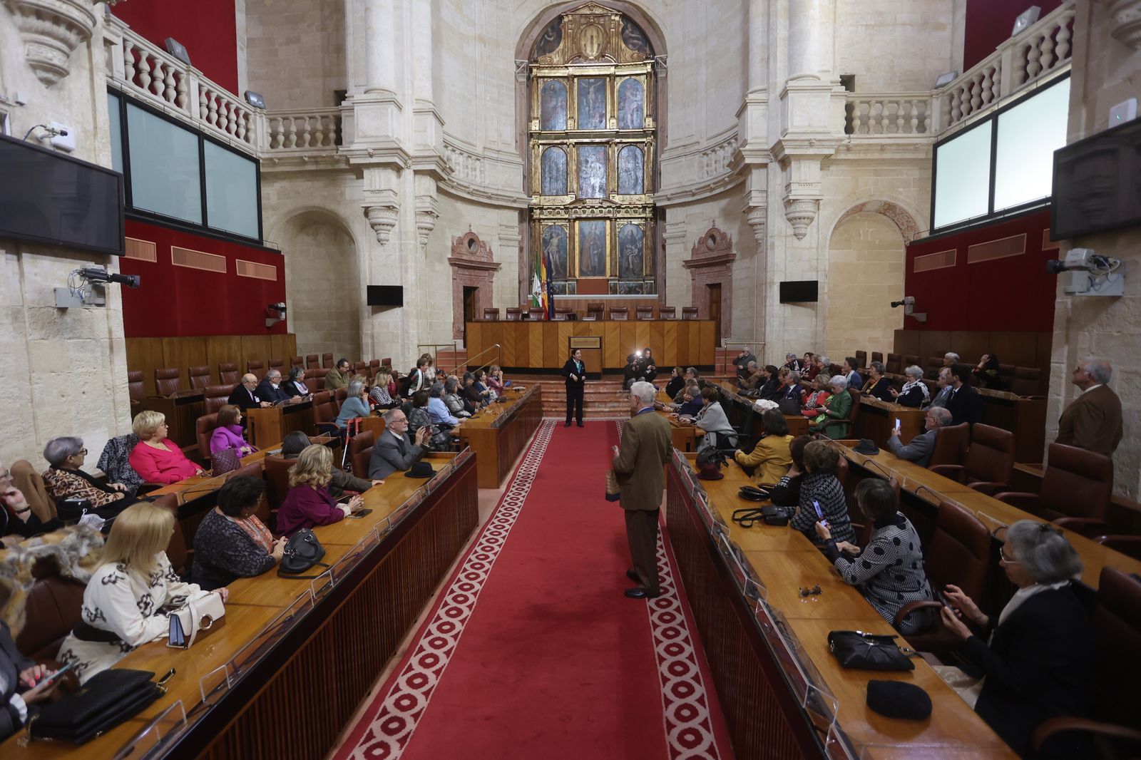 Visita de la última promoción de enfermería(1972) que trabajó en el Hospital de las Cinco Llagas