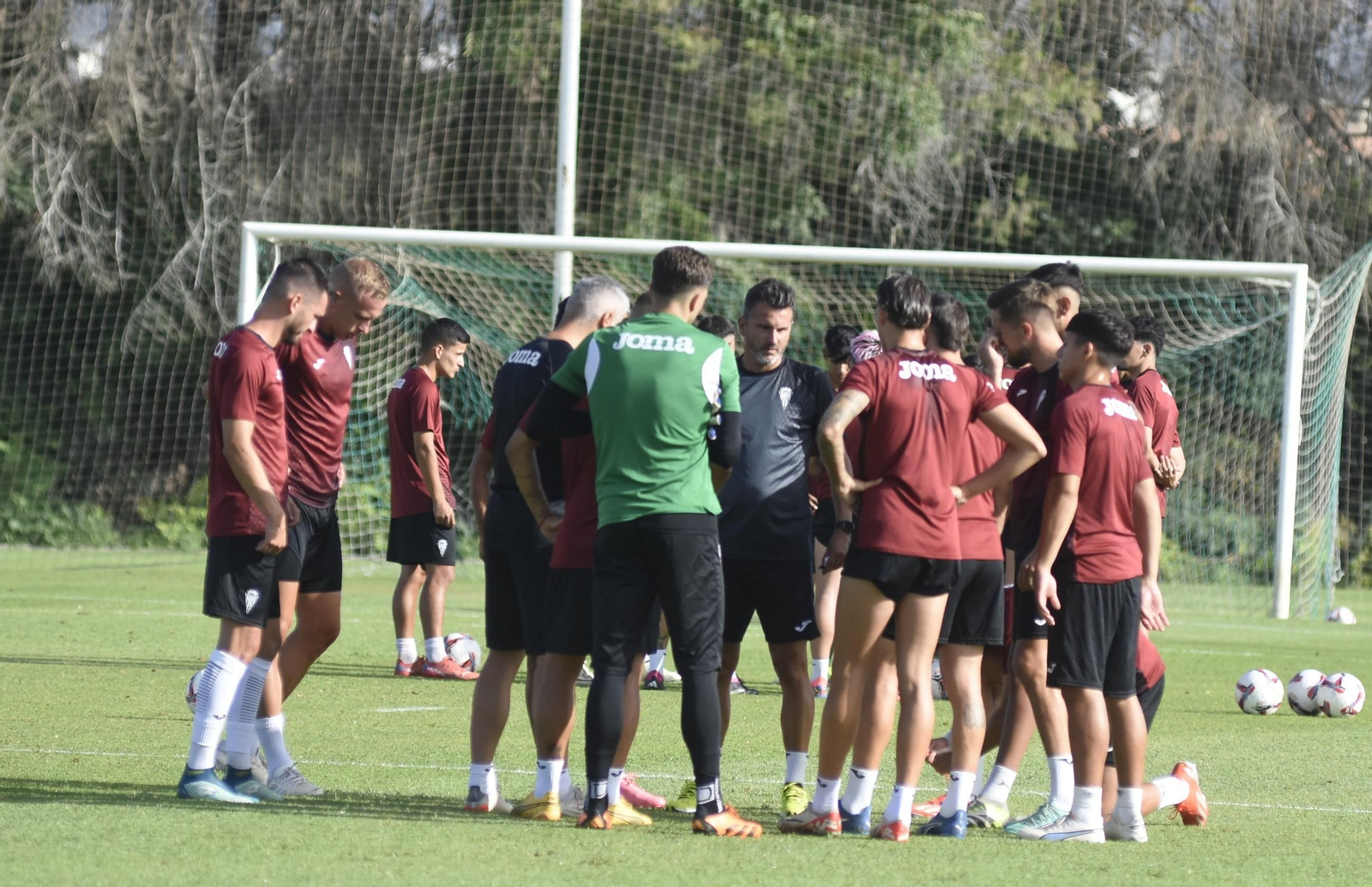 Las mejores fotos del partidillo entre el Córdoba CF y el Córdoba B en la Ciudad Deportiva