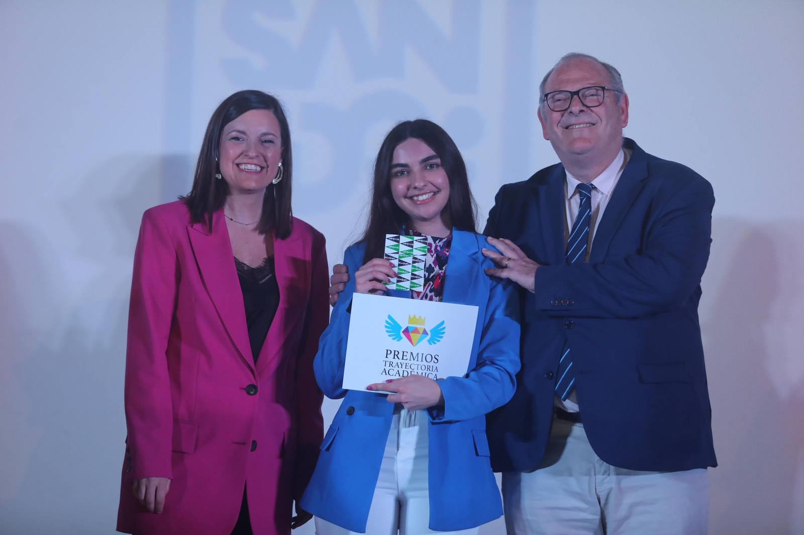 Las imágenes del acto de entrega de premios a los mejores expedientes académicos en San Fernando