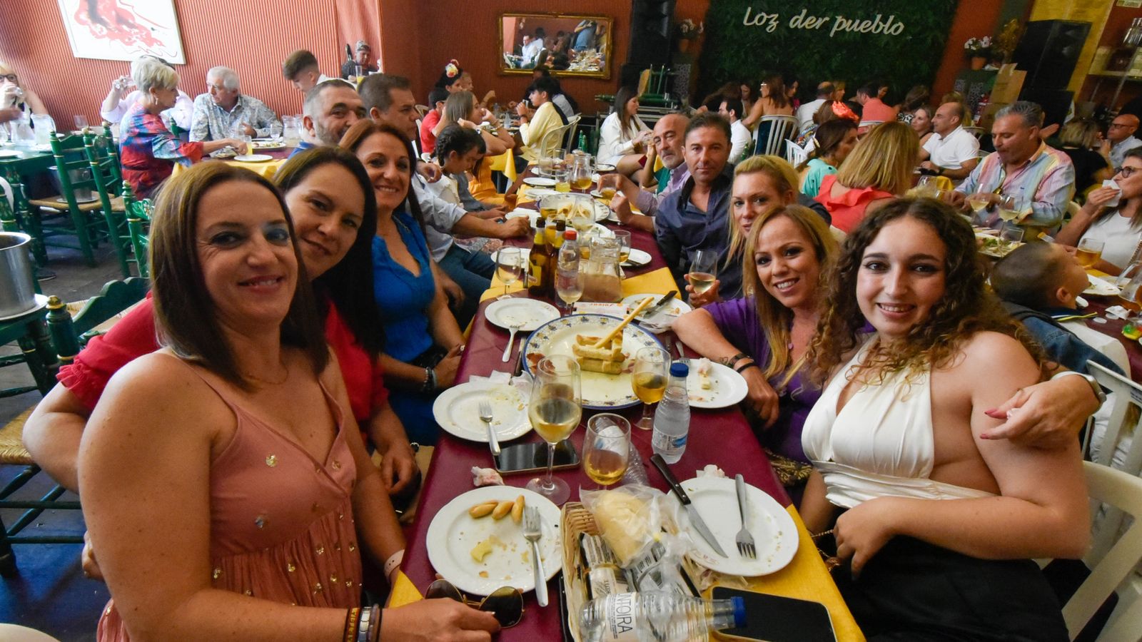 Fotos del miercoles en la Feria Real de Algeciras Dia de la Mujer