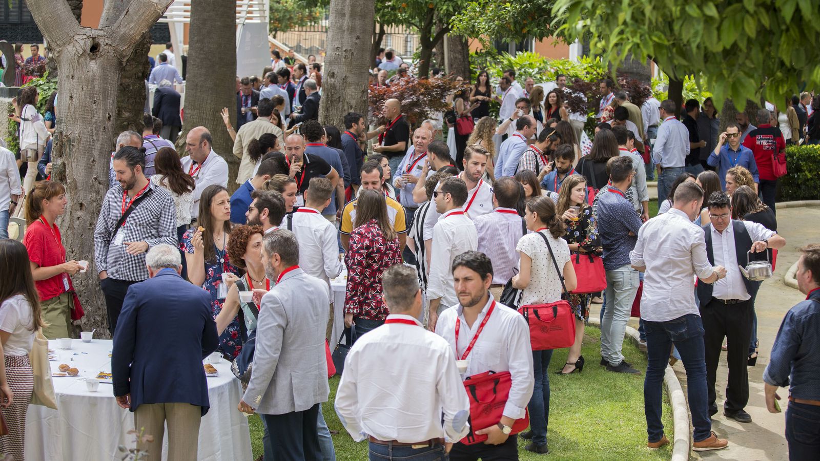 Gran afluencia de público y participantes en el V Congreso de Frutos Rojos.