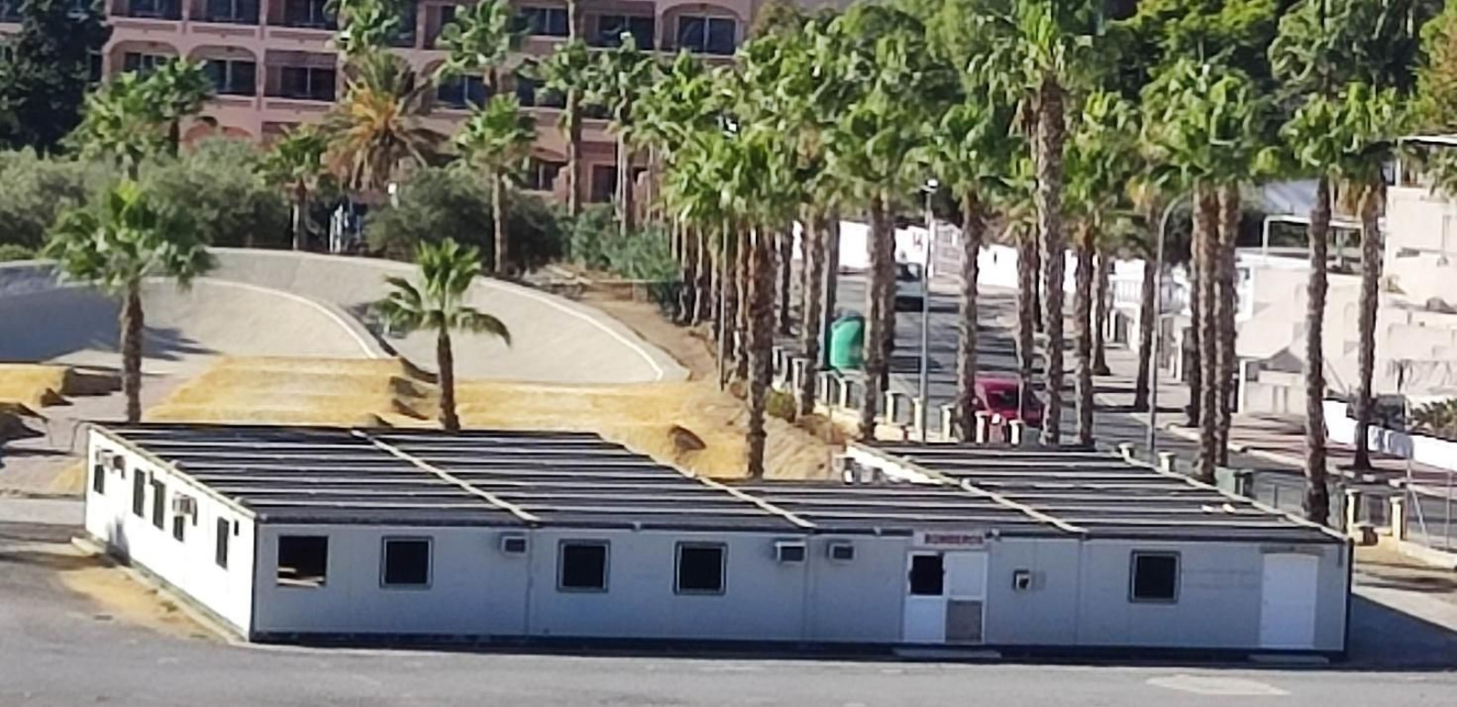 Costa de Granada: Almuñécar acuerda la retirada de los módulos prefabricados de casetas de obra situadas junto al parque El Pozuelo