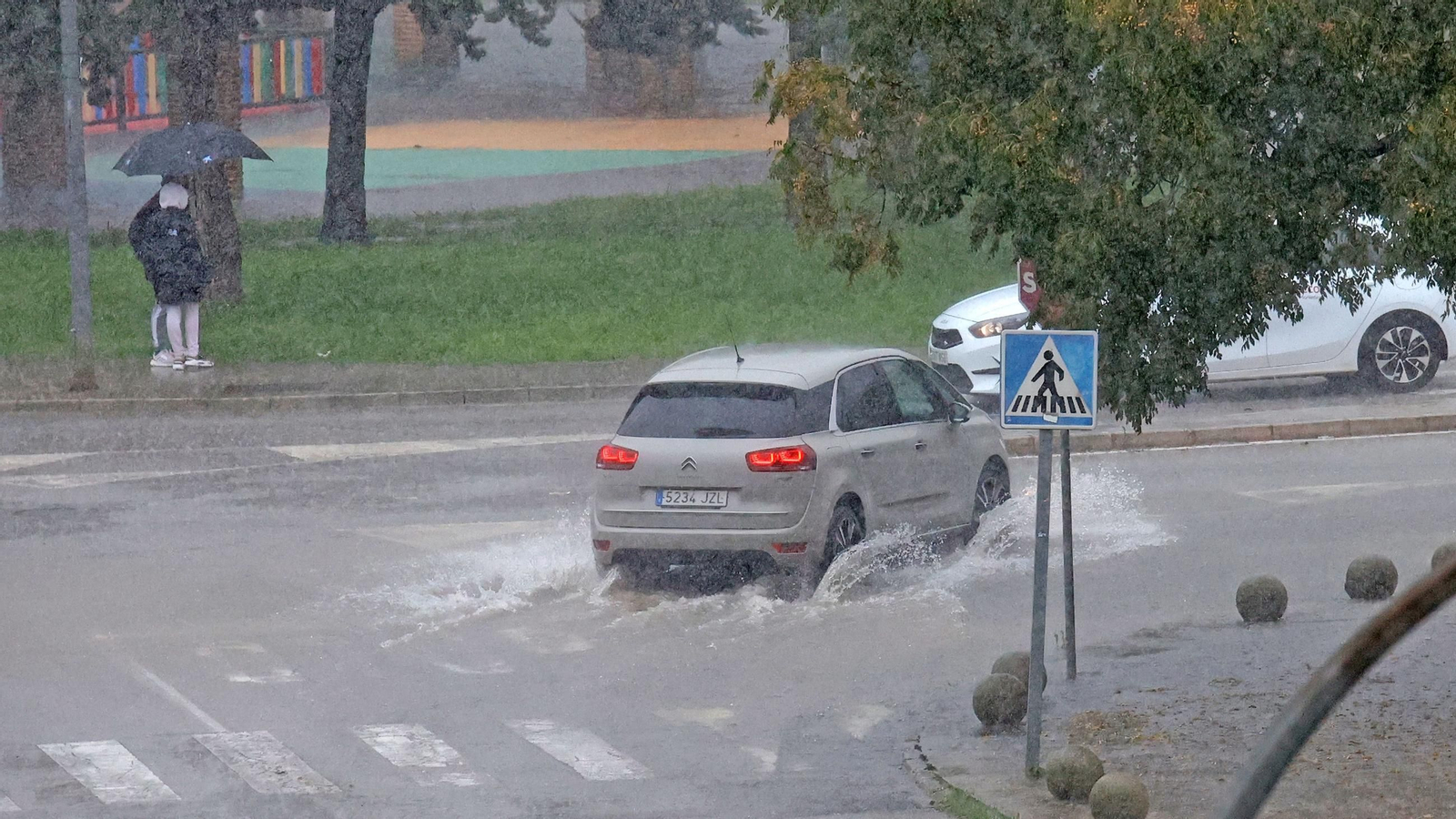 Imágenes del paso de la Dana, inundaciones, destrozos y caos por todo Jerez