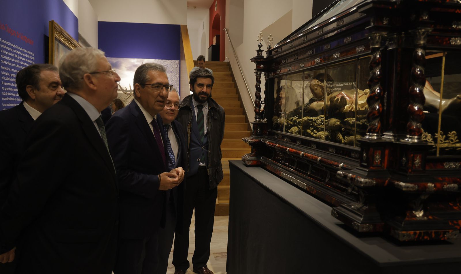 'Sanctus', la exposición del Santo Entierro de Sevilla, en imágenes