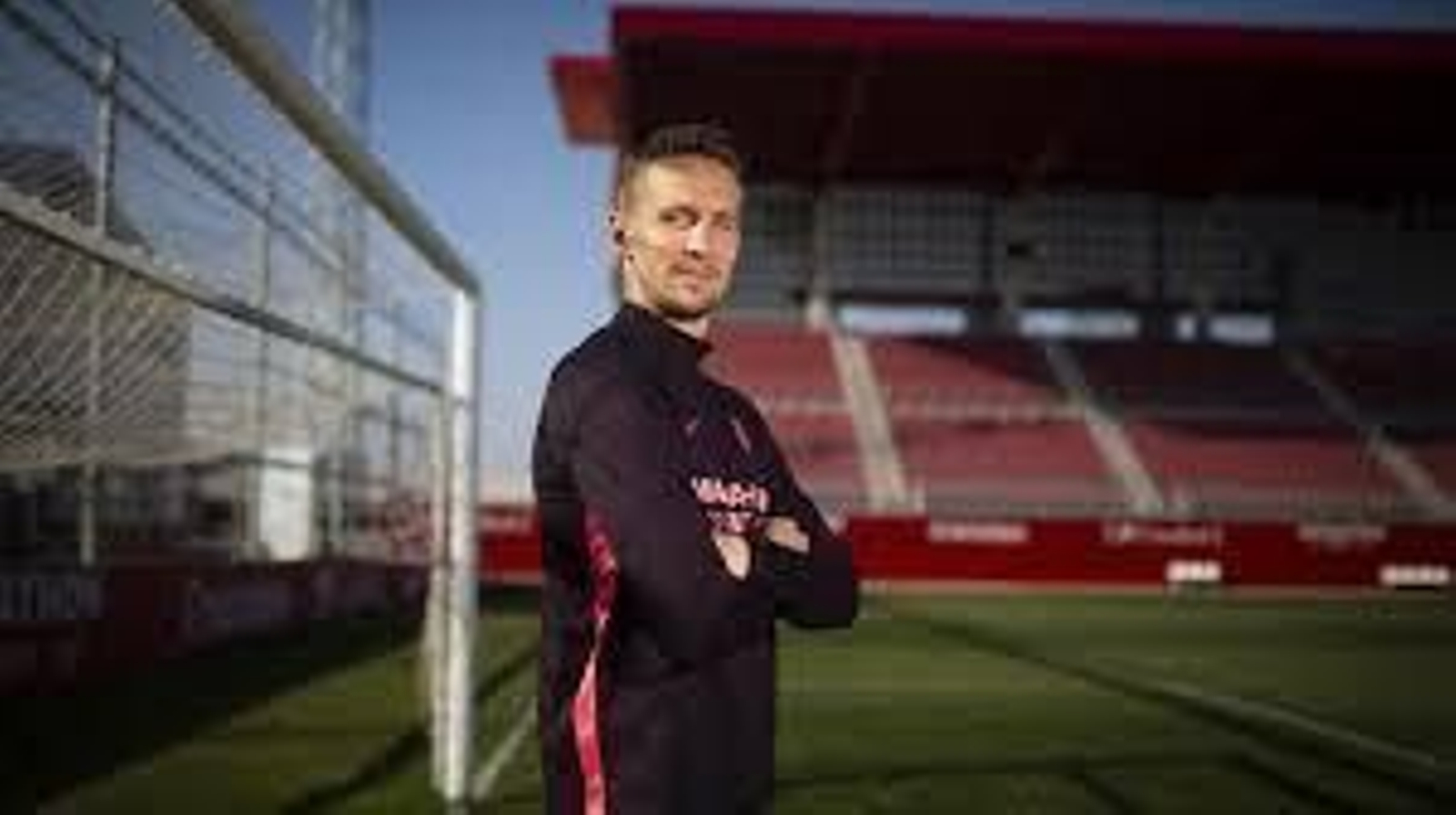 Luuk de Jong posa para una entrevista para Diario de Sevilla.