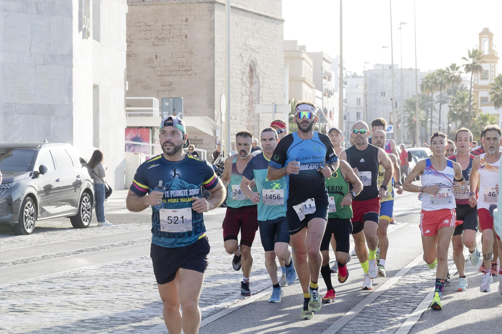 Búscate en las imágenes de la "II Media Maratón Ciudad de Cádiz"