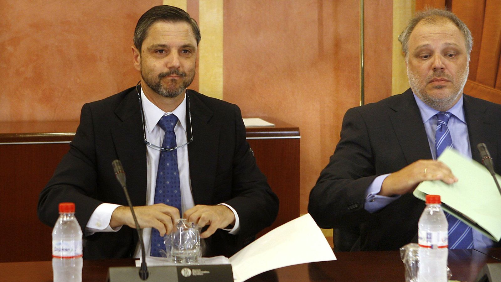 Fernando Mellet, a la derecha, con su antiguo abogado, José Manuel Carrión.