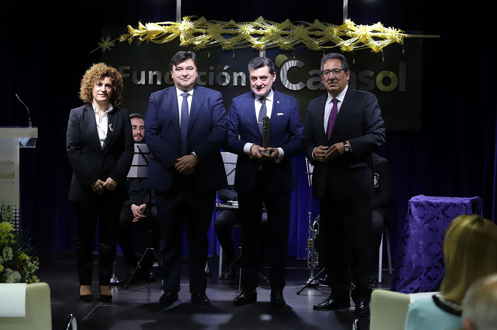 Eduardo Sugrañes recibe el III premio "Gota a Gota de Pasión" de la Fundación Cajasol