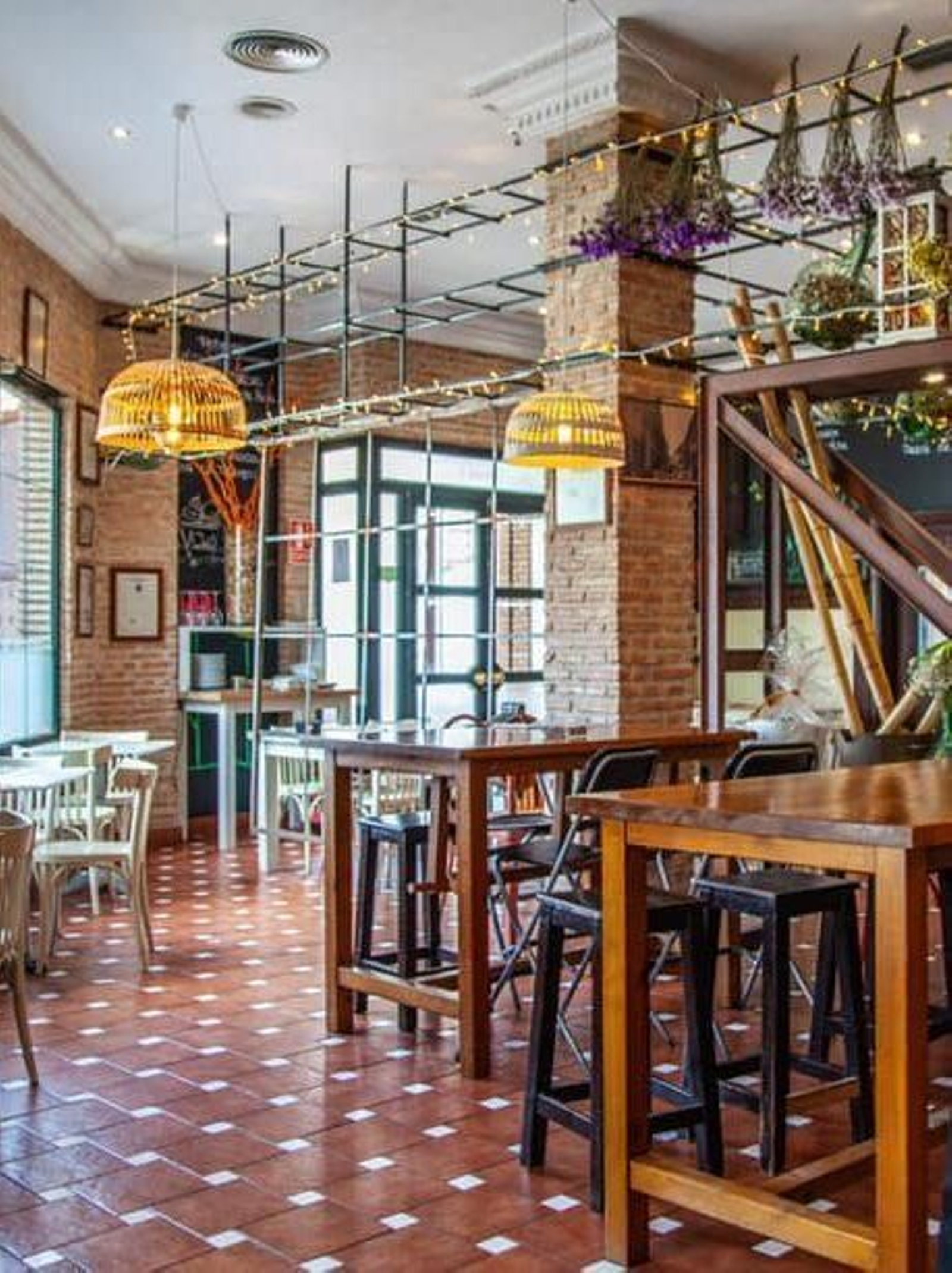 Salón de Taberna Los Lagares, en Montilla