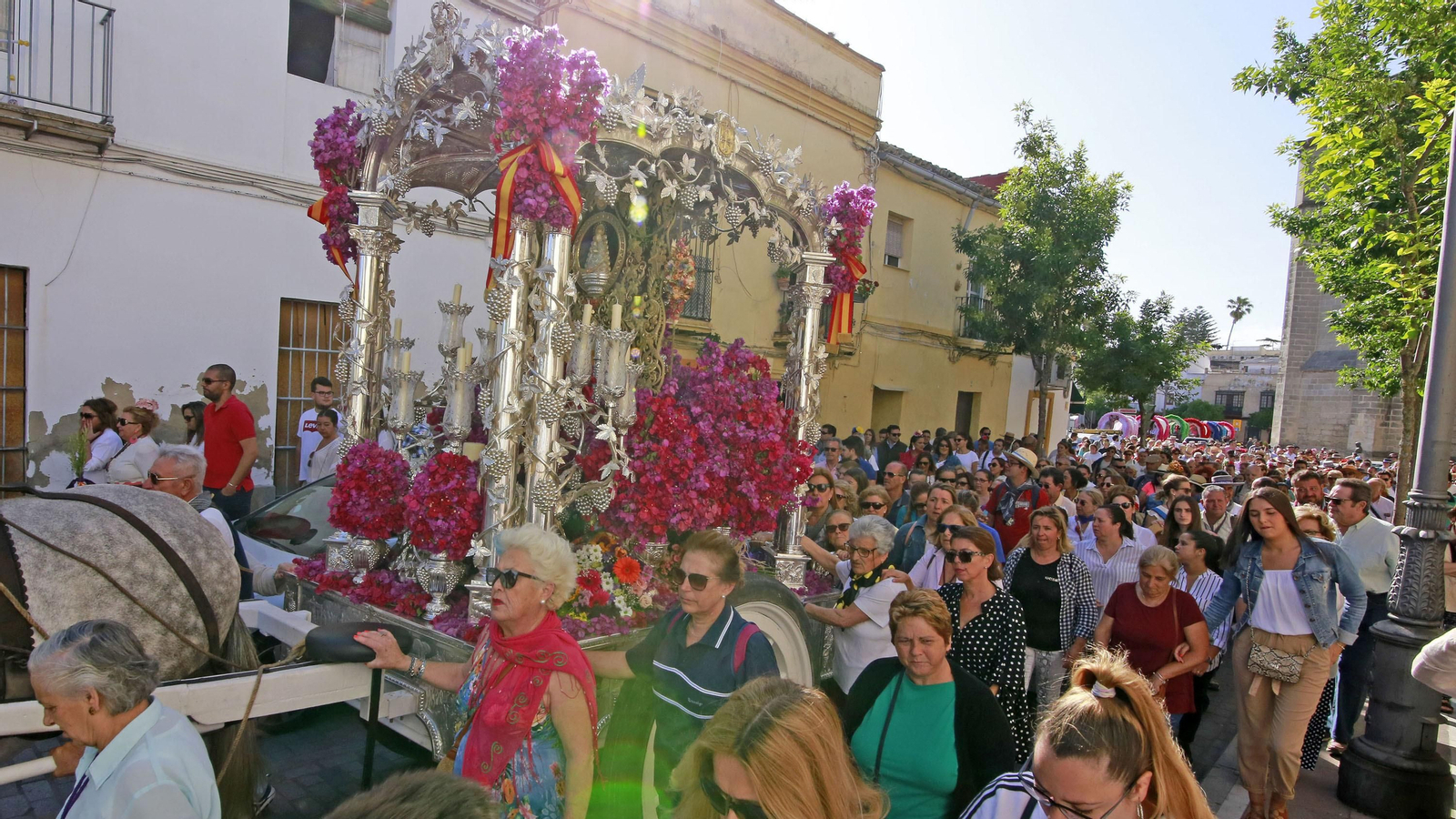 Imágenes de pasadas romerías de la Hdad de Jerez al Rocío