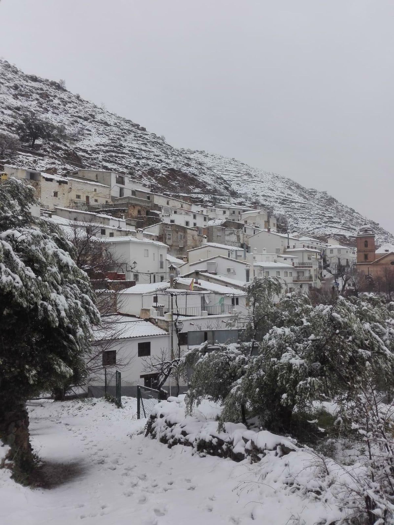 Gloria deja un manto blanco de nieve en la zona norte de la provincia