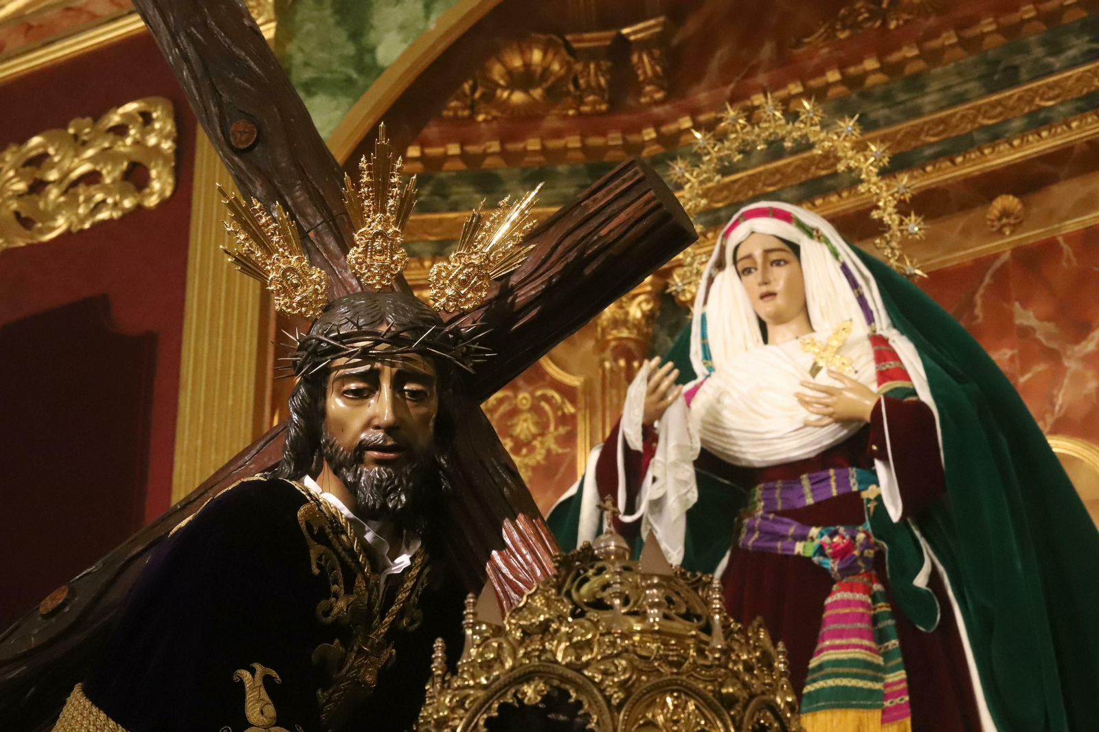 Jesús de las Penas y la Virgen de la Esperanza.